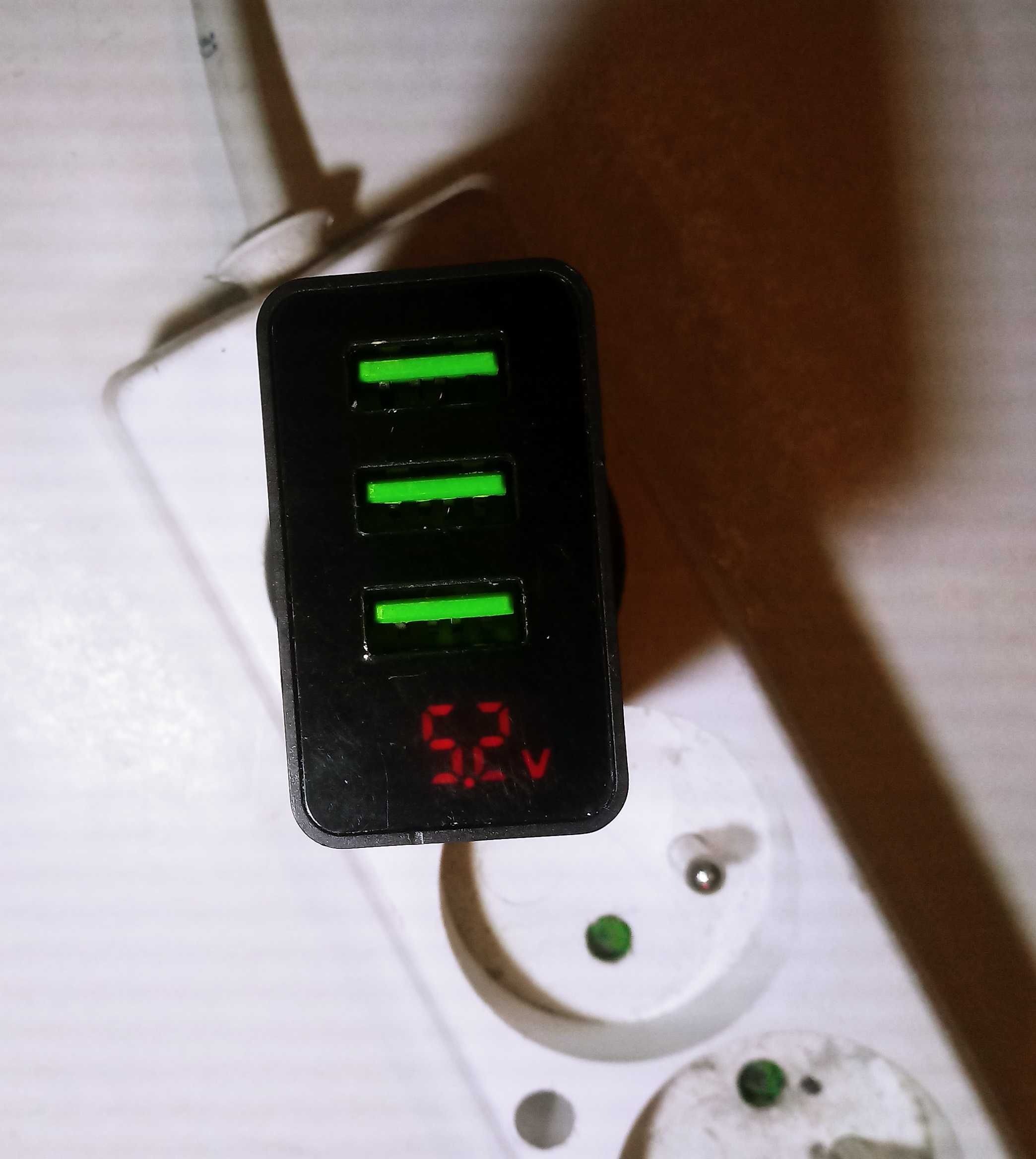 Ładowarka 3 x USB QC 3.0 Quick Charger wyświetlacz cyfrowy