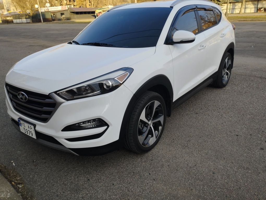 Продам Хюндай Туксон 1.6 турбо