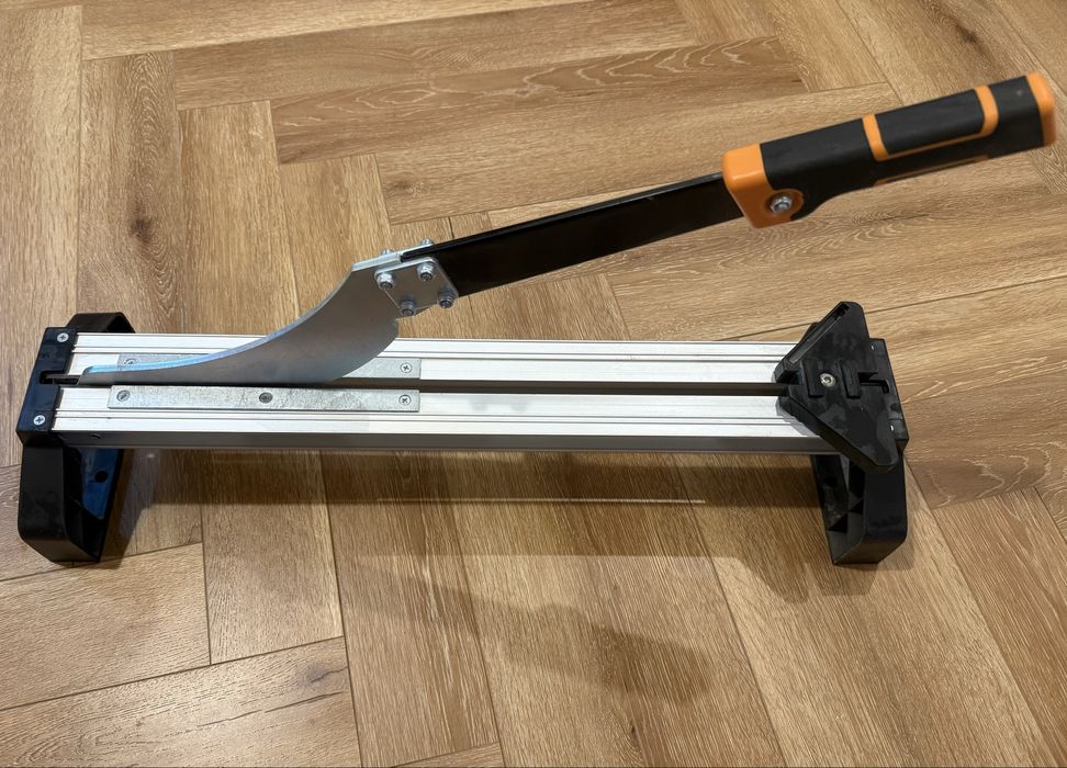 Gilotyna do paneli 210 mm