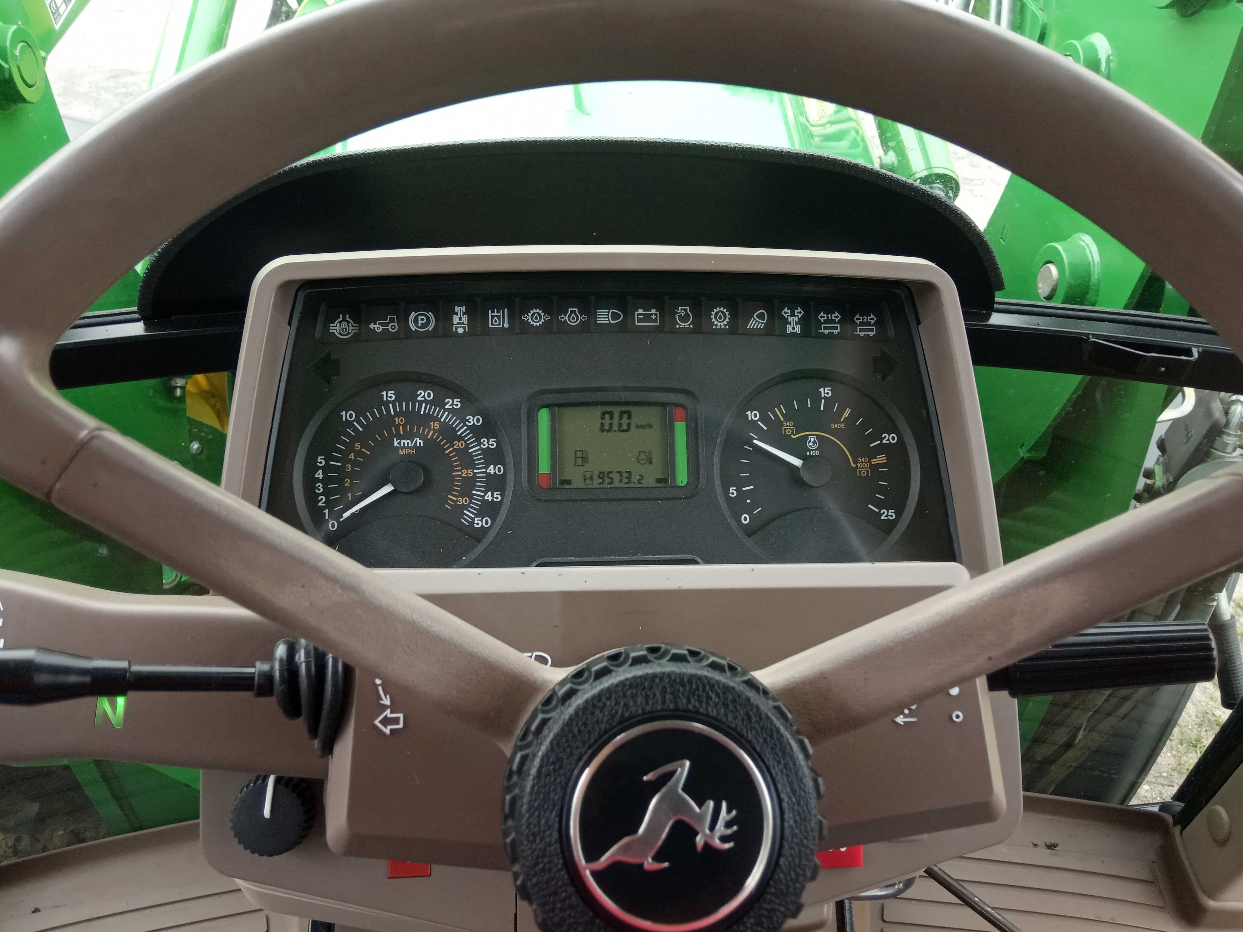 John Deere 6430 z ładowaczem