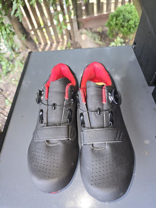 Велосипедні туфлі для шосейного велосипеду ПОНЧИ КИНГ.