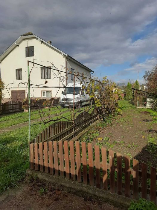 Продається будинок у Єзуполі, поруч Івано-Франківська