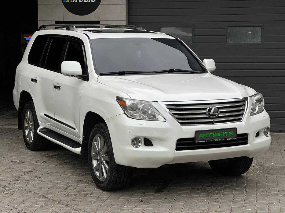 Lexus LX 570 AT 2011