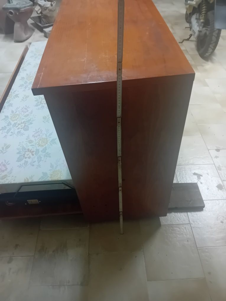Movel Grande cama em muito bom estado geral