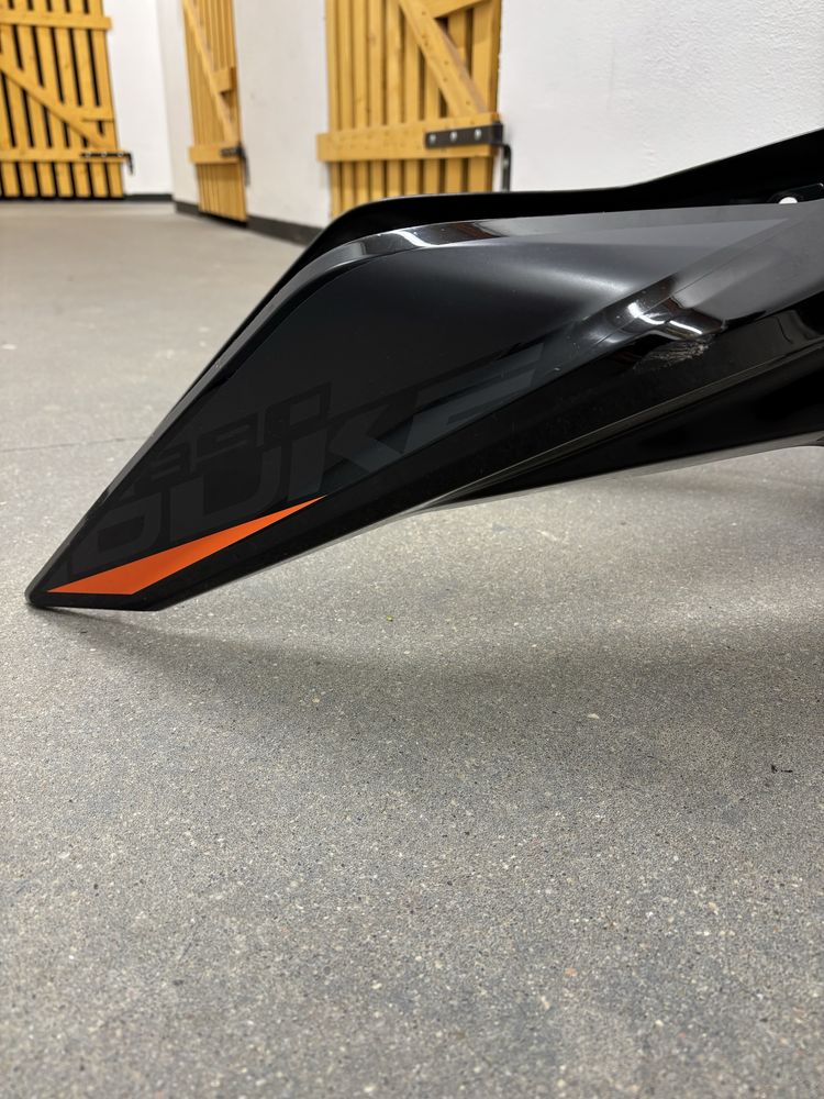 Owiewka Oslona baku Ktm Duke 790/890