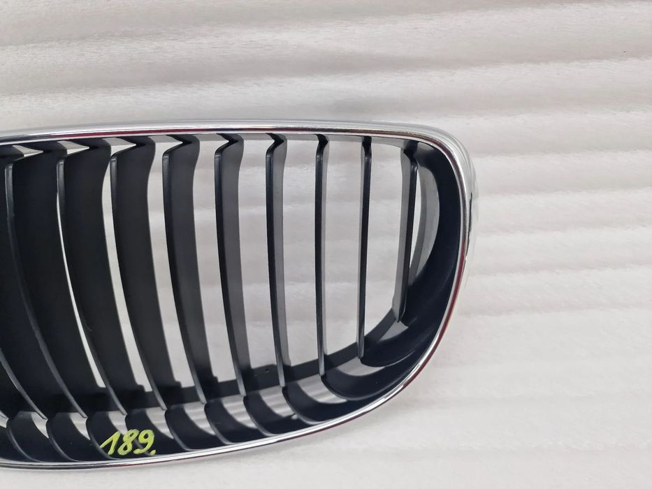 BMW E81 / E87 LIFT 06- LEWA NERKA / ATRAPA / GRILL PRZEDNI PRZÓD , NR 51137179655 / 7179655 / 51137166439 / 7166439 , NR AUKCJI GL189