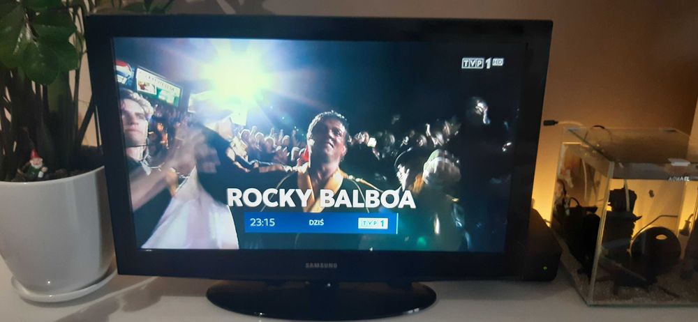 Telewizor Samsung 32 wraz z odtwarzaczem multimedialnym xaomi