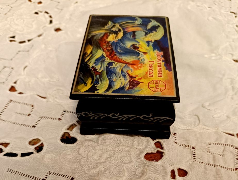 Шкатулка дерев'яна