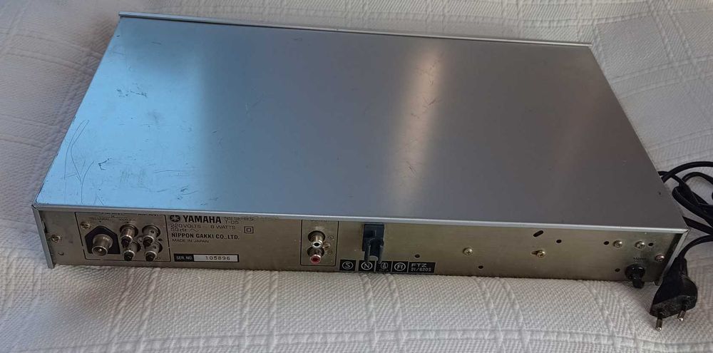 Tuner analogowy YAMAHA T-05