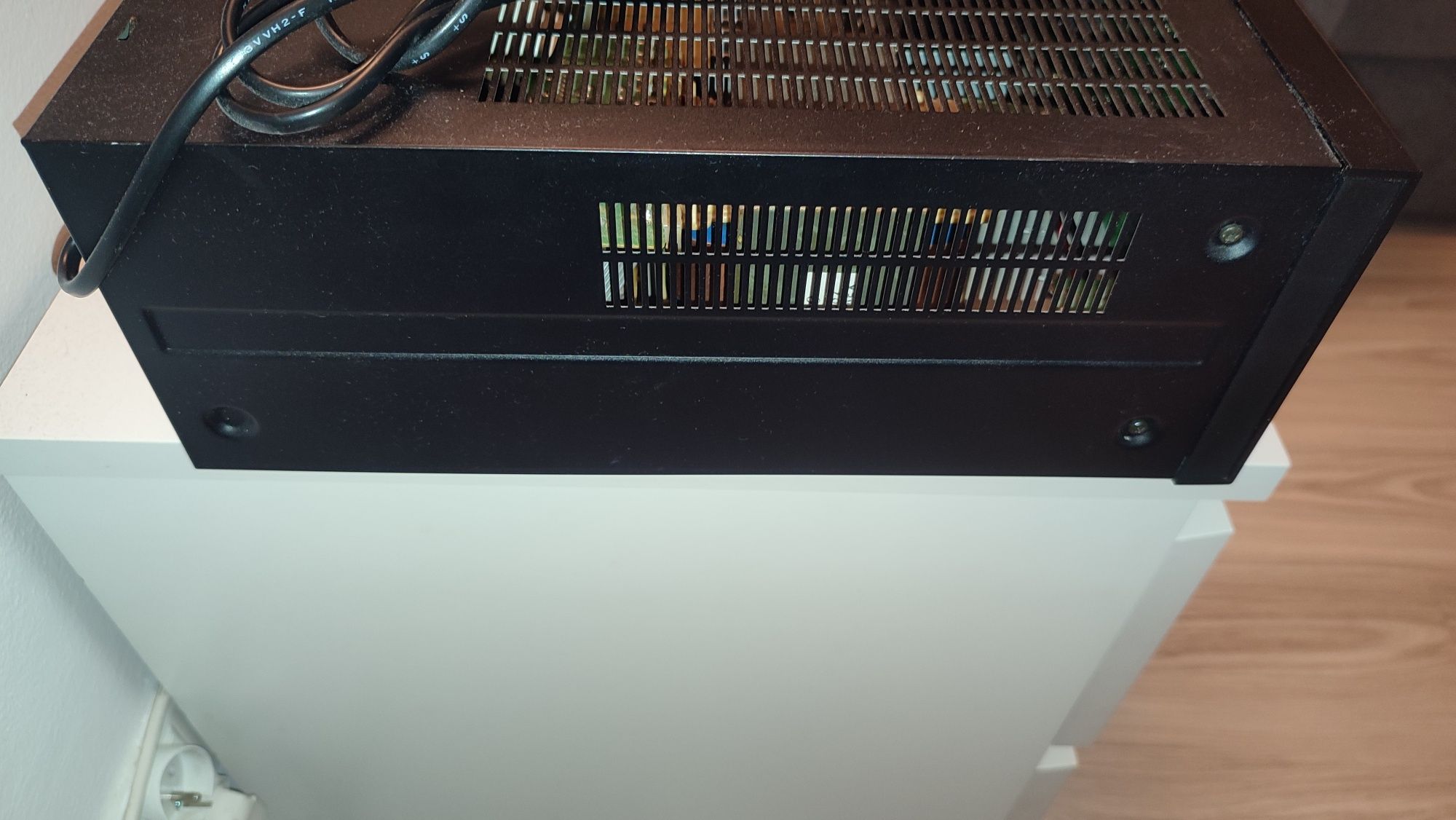 Amplituner Kenwood KR-V8090
