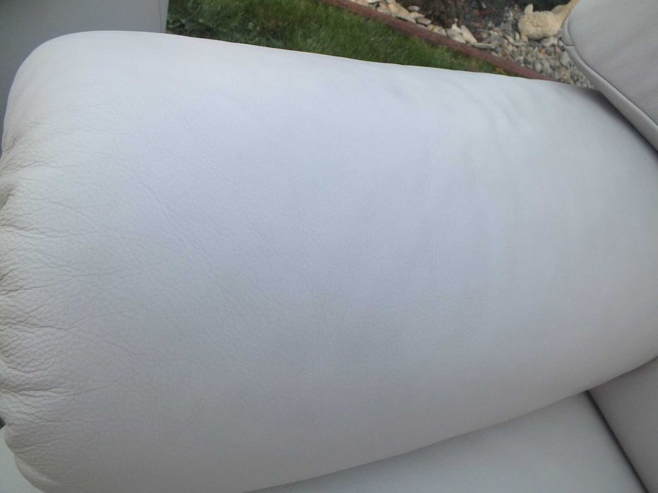 Komplet wypoczynkowy skórzany 3+2+1 firm Himolla. Kolor jasnoszary