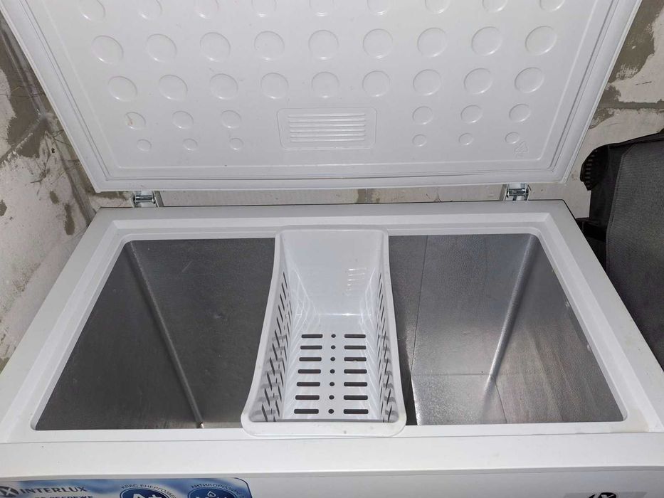 Морозильна скриня б/у, в дуже гарному стані