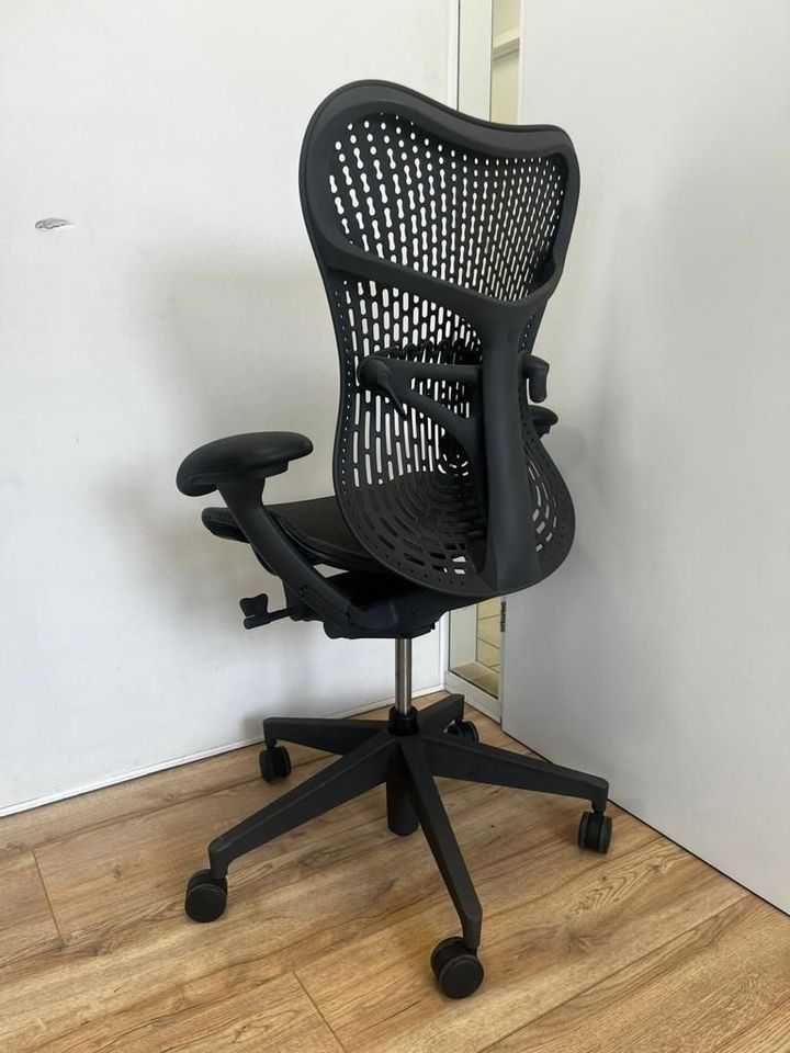 Herman Miller Mirra 2 reformado (totalmente equipado)