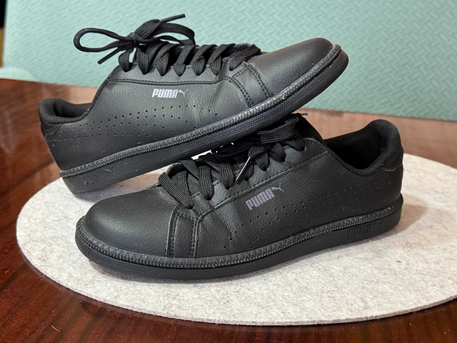 Чорні низькі кросівки Puma 38 розміру в ідеальному стані