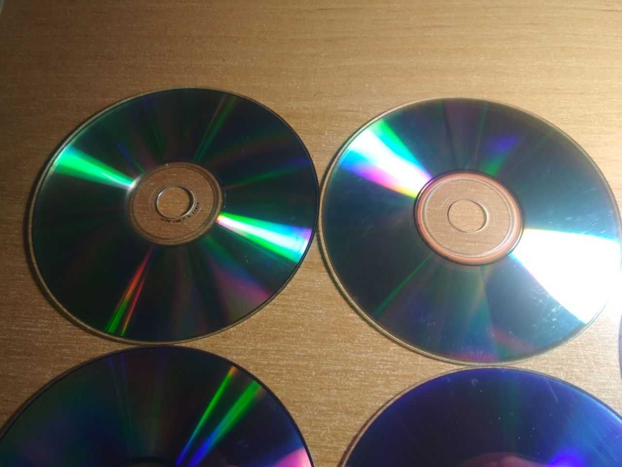 установчі диски,Windows XP, Linux CD/DVD,ігри Dendy, Super Nintendo,ПК