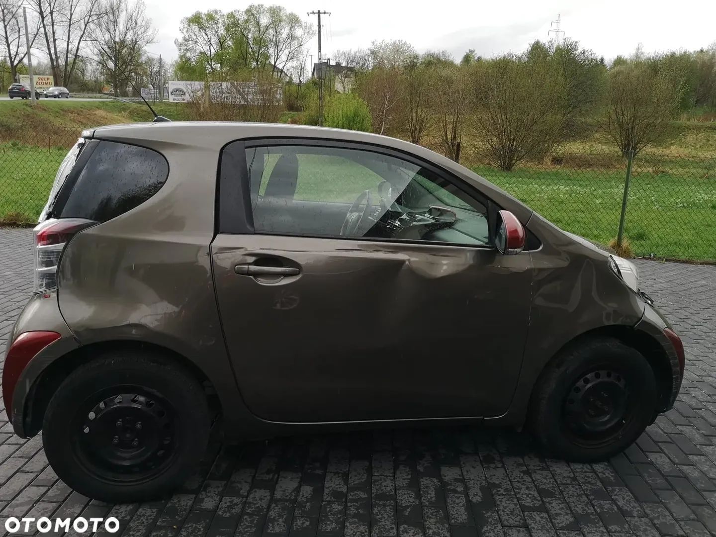 Toyota iQ OKAZJA Toyota IQ 1,0 VTI 2011R KLIMA 4osobowy 137000km