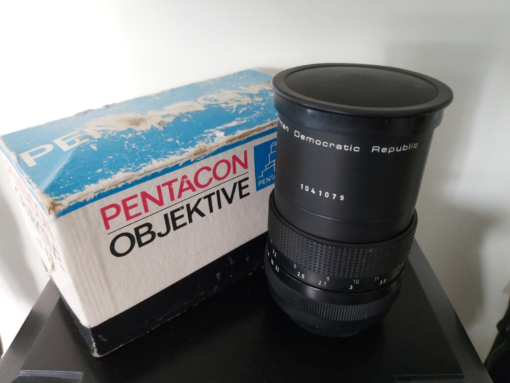 Objetiva telefoto Pentacon 135mm f2.8 MC