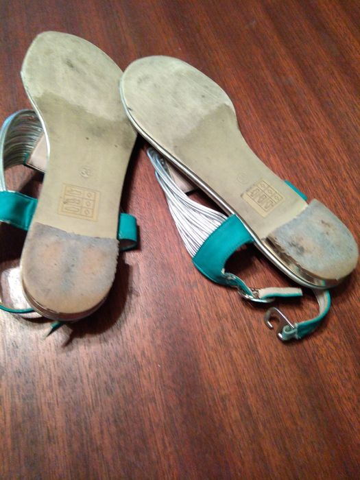 Женские босоножки в хорошем состоянии