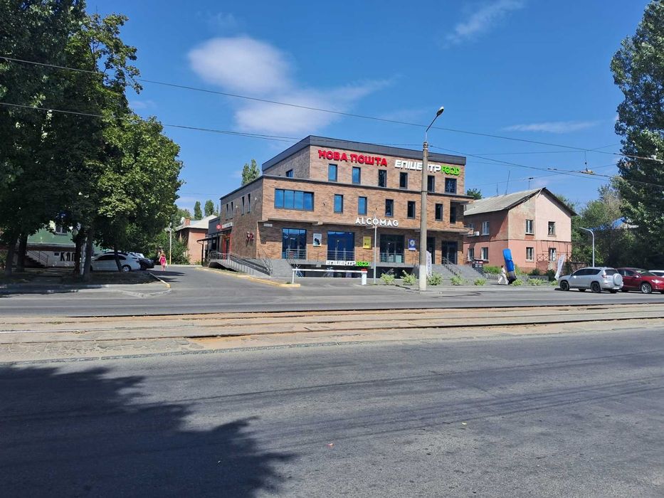 Сдам торговое помещение 44 кв.м,  12 квартал ( р-н Терра)