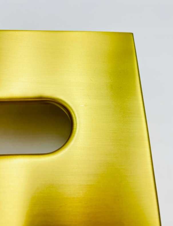 Andrea home Pudełko na chusteczki Acton metalowe złote 26 x 13 cm