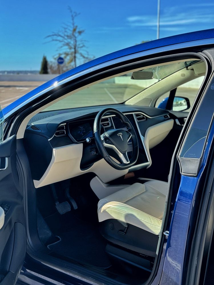 Tesla Model X 100D