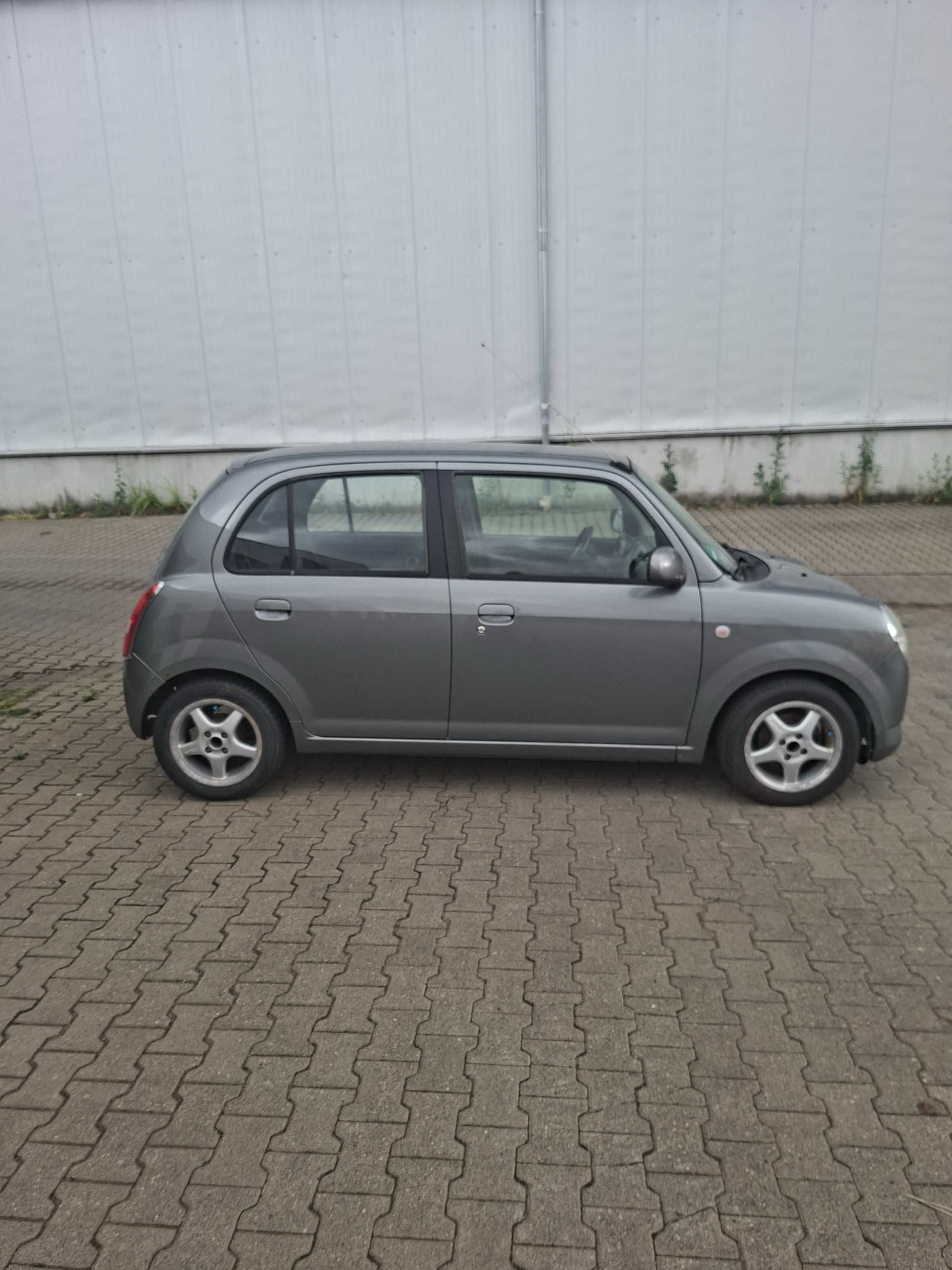 Daihatsu  Trevis  2007
