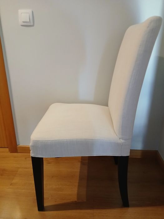 Conjunto de seis cadeiras de sala de jantar