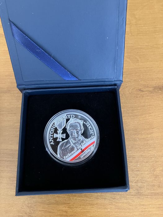 10 zl - Wykleci przez komunistów - Zuch