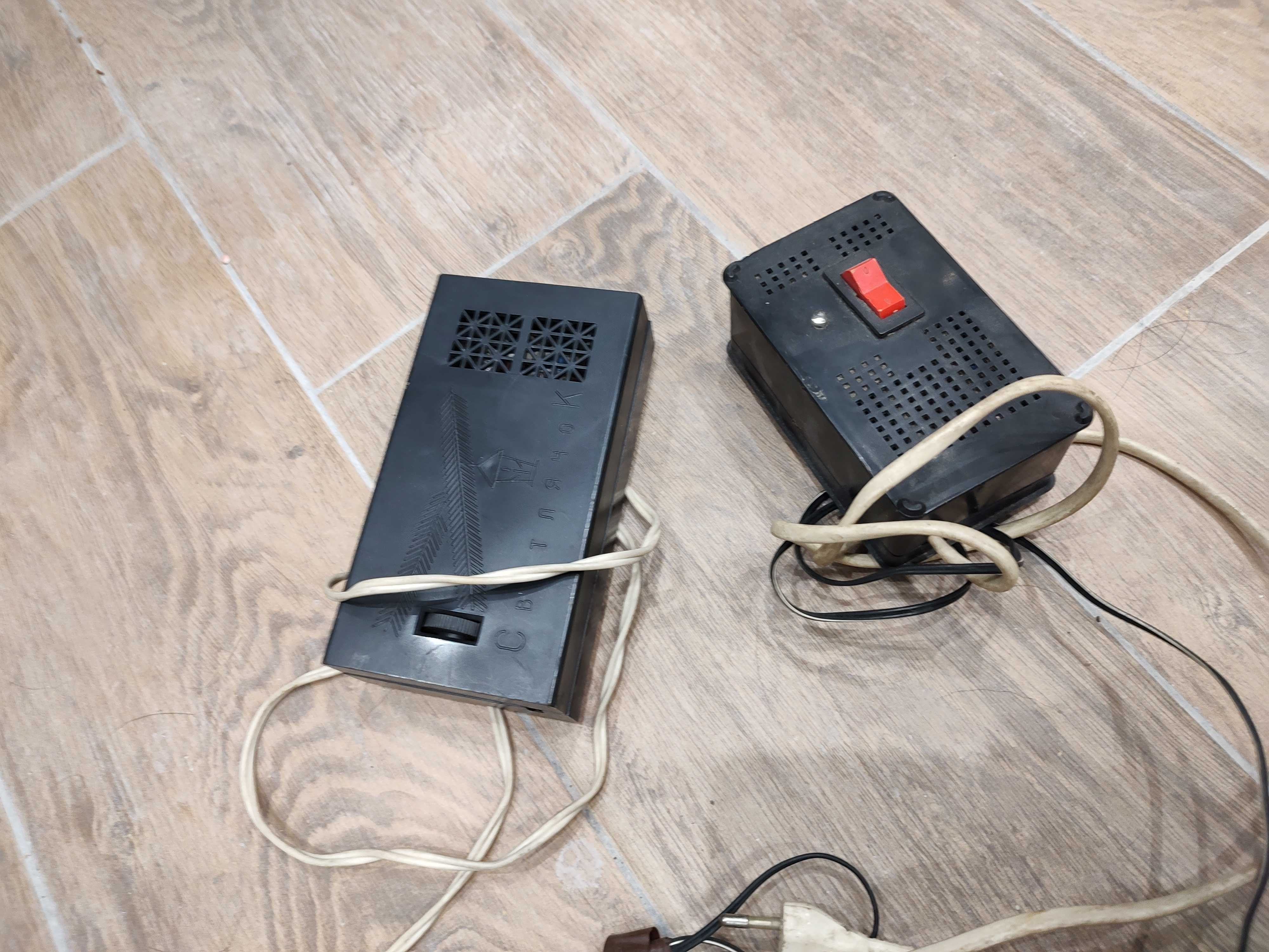 Starodawne zasilacze elektronika akcesoria rzeczy prl