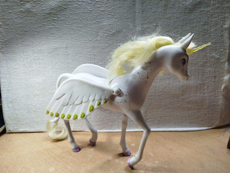 Duży koń ,jednorożec Mija i ja