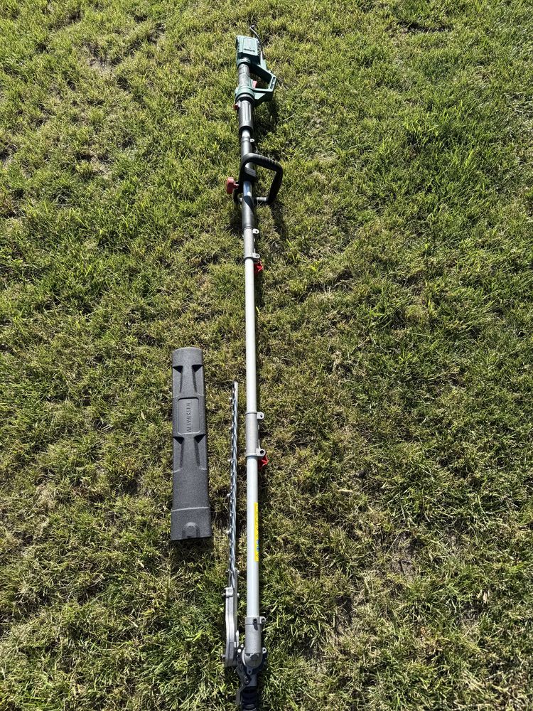 Кущоріз з телескопічною трубою Parkside PHSL 900 B4