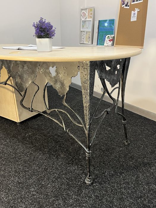 3 столи офісні дизайнерські з кованою художньою основою