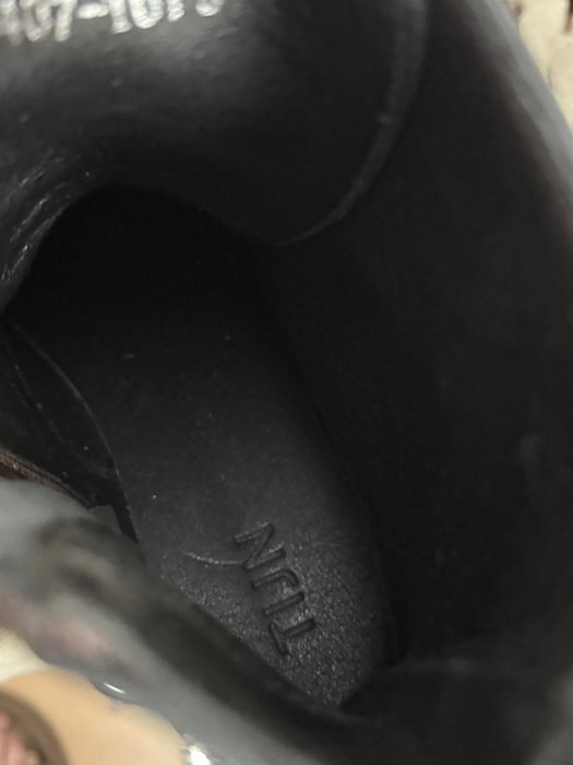 Botki czekoladowe ala Martensy ze skóry wegańskiej Tijn