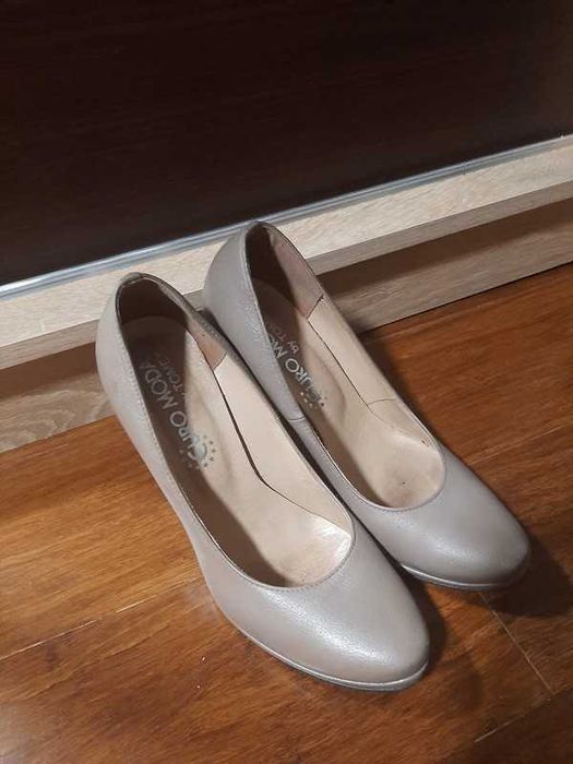 Mix butów skórzanych