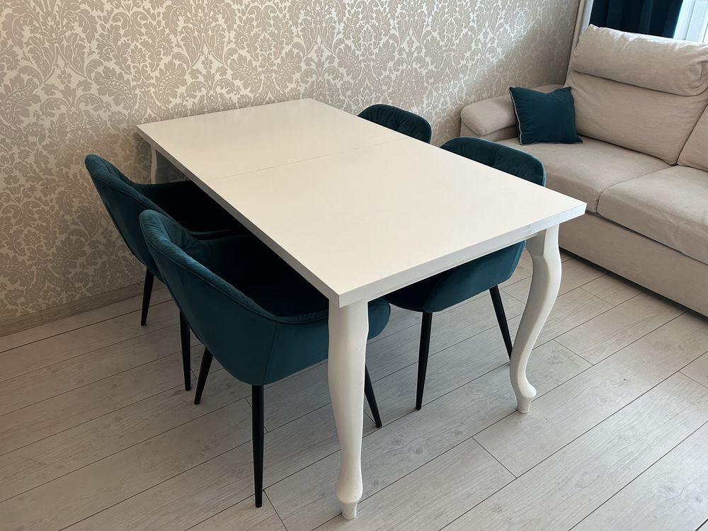 Biały stół w stylu ludwikowskim 150x80