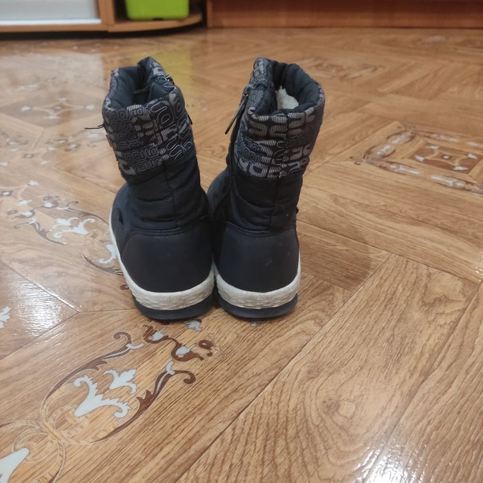 Лот із зимового взуття для хлопчика