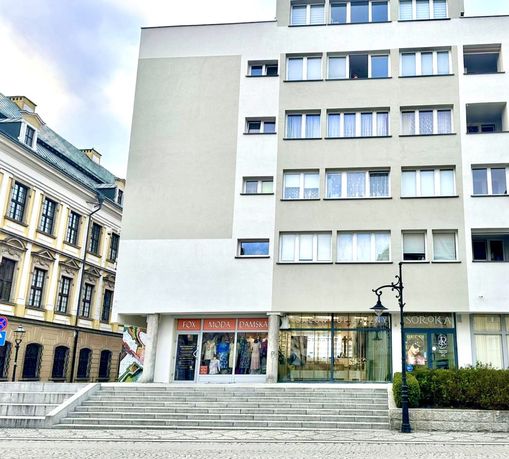 Wynajmę lokal w centrum po remoncie 33m w ścisłym centrum Rynek