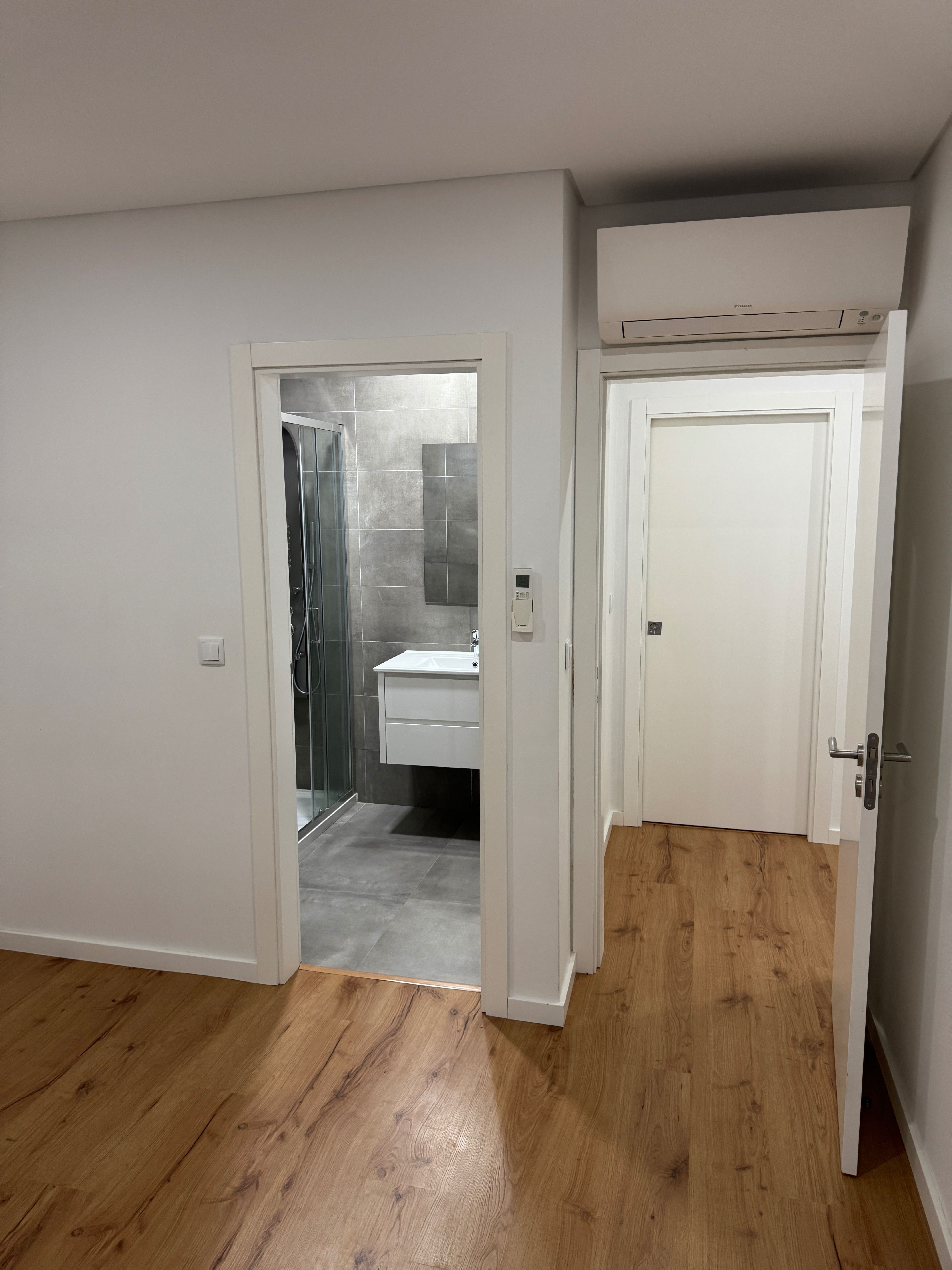 Apartamento T2 semi-novo