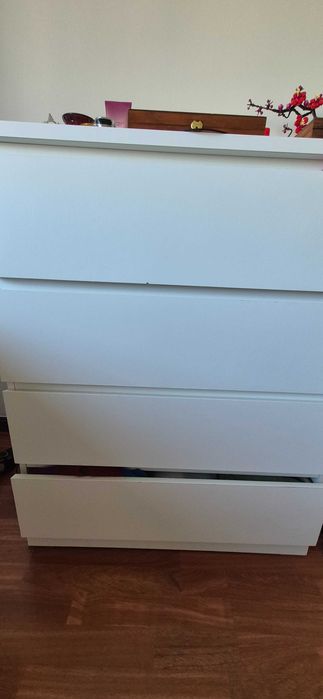 Cómoda Malm 4 gavetas_Ikea