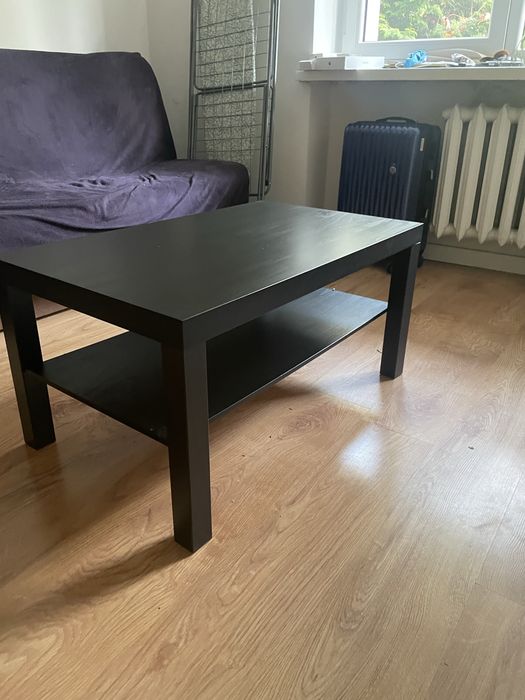 Czarny stolik kawowy IKEA