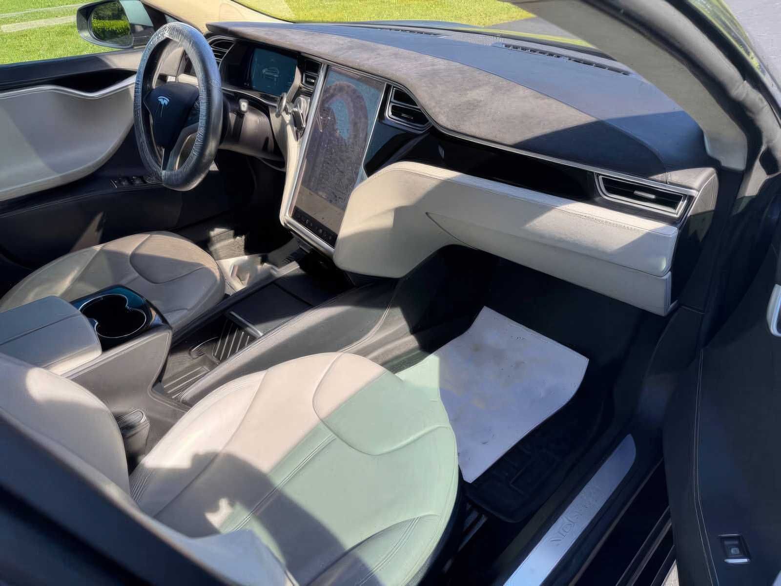 2015 Tesla Model S 85D