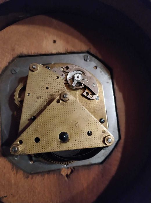 zegar ścienny chodzik typu "KARTEL" piękna obudowa