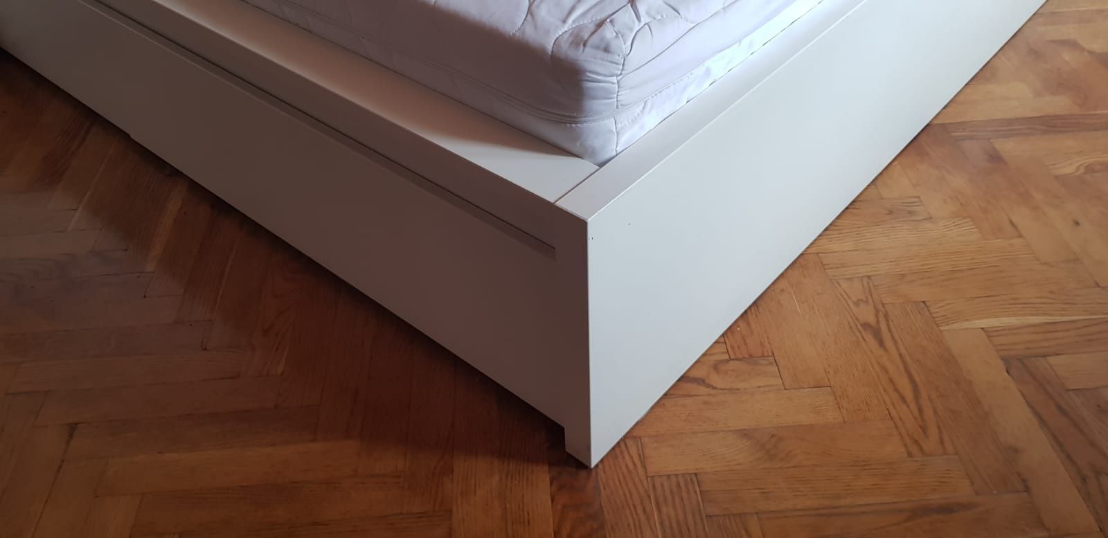 Łóżko Malm Ikea 180 x 200