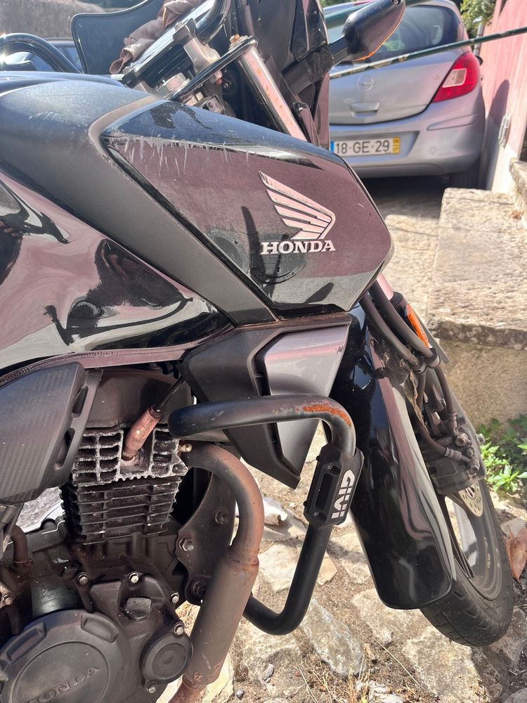 Mota CB125f ano 2022