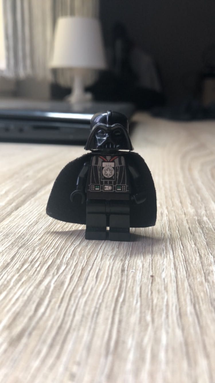 LEGO figurka DARTH VADER medal star wars