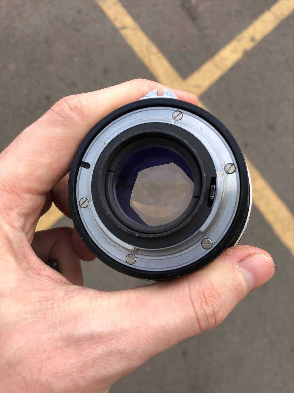 Обєктив Nikkor-H 85mm f1.8 Non-Ai Nippon Kogaku