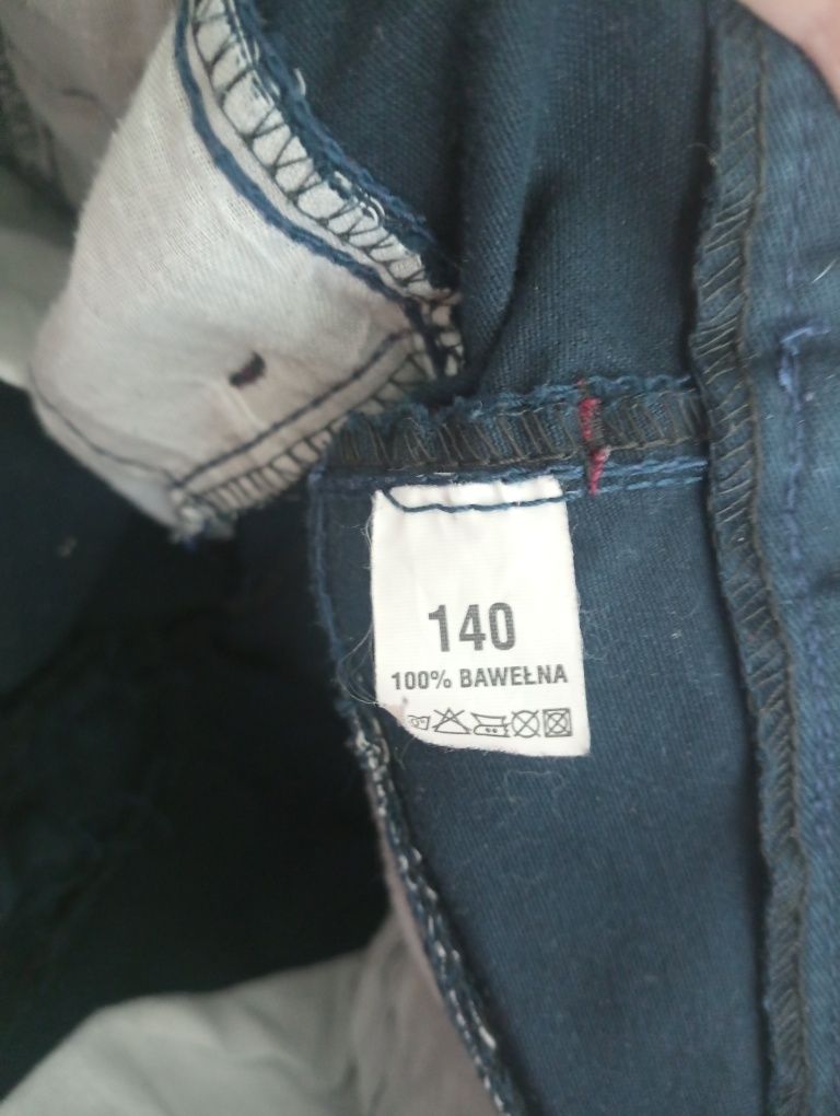 Spodnie chłopięce granatowe bawełniane