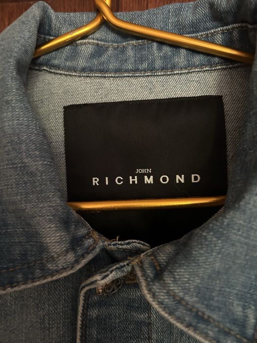 Продам  джинсовий піджак  бренду John Richmond оригінал
