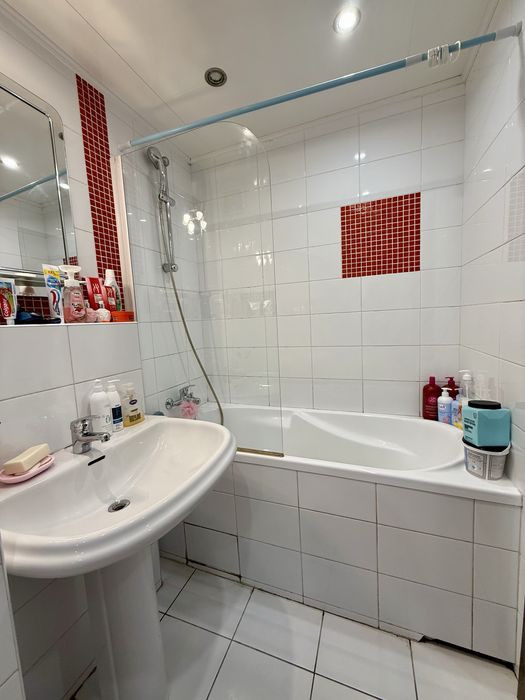 Продажа 3 ком. 10 мкрн. Левый берег