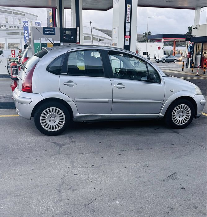 Carro para dia a dia em bom estado nada a fazer
